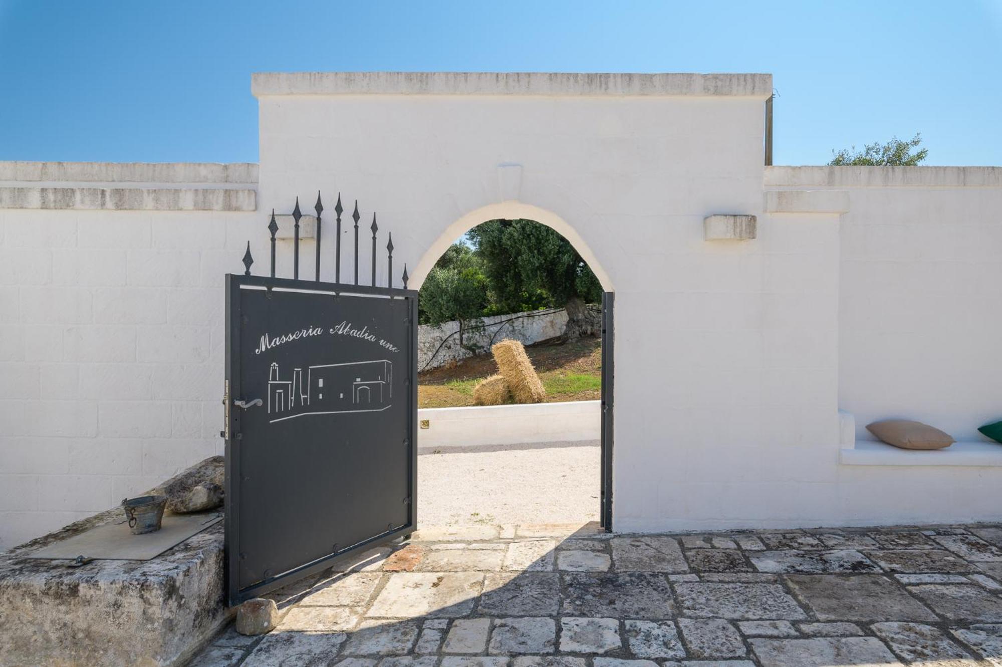 Masseria Abadia Uno Ostuni Eksteriør bilde